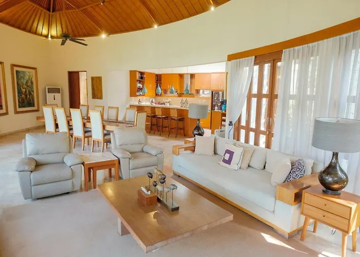 Casa Bumbak Umalas Bali Villa *